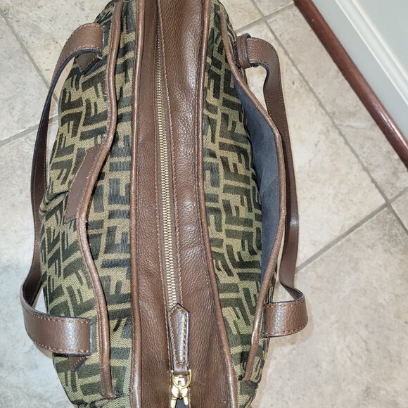 FENDI Zucca Large 3-Section Tote/Handbag - Picture 15 of 17